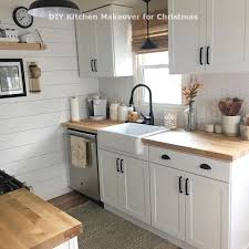 16 Awesome Ideas For Kitchen Makeovers Makeover In 2020 Very Small Kitchen Design Kitchen Remodel Small Kitchen Design Small