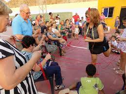El objetivo es convocar y. Juegos Actuales Que Los Abuelos Nunca Jugaron Juegos Actuales Que Los Abuelos Nunca Jugaron Family Un Juego De Cooperacion Donde Jugaras Con Las Fortalezas De Tu Personaje Y