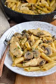 Heat remaining teaspoon of oil in skillet. Creamy Chicken And Mushroom Pasta Slimming Eats