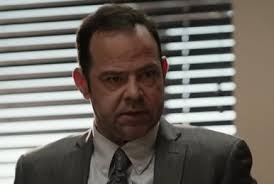 Sooo....I'm finally watching the last few episodes of Yellowstone. The  detective looked so familiar. THAT'S LUCAS ON EMPIRE RECORDS! HE'S 52 YEARS  OLD. 😳 Now I need to go lay down. Edit: