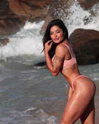 Aline riscado sensual