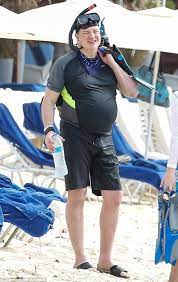 He suffered a serious back injury during hurricane sandy. Brendan Fraser 49 Treats Himself To Vacation In Barbados Daily Mail Online