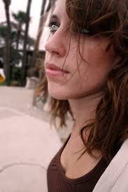 Alyssa Linder's Instagram, Twitter & Facebook