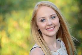 Sue Bray's Instagram, Twitter & Facebook