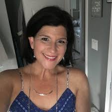 Cara Strauss (@CaraStrauss)