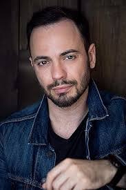 Aidan Gillett's Instagram, Twitter & Facebook