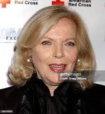 Barbara Lain's Instagram, Twitter & Facebook