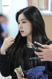 스포츠서울 걸그룹 레드벨벳 멤버 아이린과 예리의 직찍(직접 찍은 사진)이 공개돼 네티즌의 시선을 모으고 있다. Pin On Irene