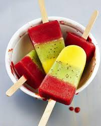 Esquimaux Aux Fruits Pour 6 Personnes Recettes Elle A Table Recette Recettes De Cuisine Recettes De Glace A L Eau Recette Glace