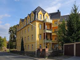 Jetzt wohnung zum mieten oder kaufen finden. 3 Zimmer Wohnung Zu Vermieten Goetheplatz 17 01705 Freital Sachsische Schweiz Osterzgebirge Kreis Mapio Net