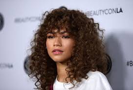 Tendenze Capelli Ricci 2019 I Trend Più Belli Per Questanno