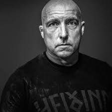 Dan Mitten's Instagram, Twitter & Facebook