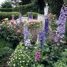 Create A Classic Look In Your Landscape With This Summer Cottage Garden Plan Cottage Garden Plan Garden Planning Cottage Garden Plants
