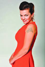 2018 1 před týdnem jsem ležela v posteli v košicích. Marta Jandova Page 4 Female Musicians Bellazon