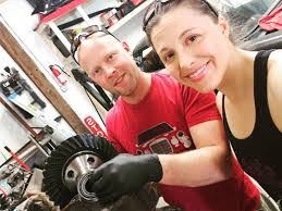 Kari Slater's Instagram, Twitter & Facebook