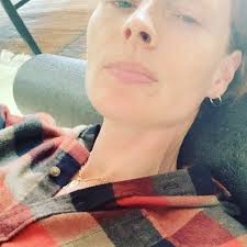 Just a lil Sunday diddy I made up from my ❤️. Also, it’s been awhile and  wanted to say hi and send a big, giant virtual hug!