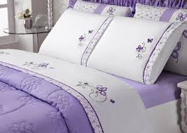 Pin By Dana On Nevresim Ve Pike Takimlari Bed Cover Design Bed Decor Bed Pillows