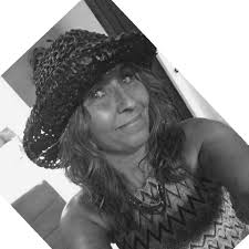 Deborah Correll's Instagram, Twitter & Facebook