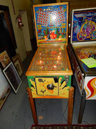 Take a stroll through mechanical history! Sold Price 5 Nice United Mfg Mid Century Vintage Pinball Machine Titled Manhattan Stenciled Wood Body Reverse Paint Screen Glass Also Used In Taverns As Gaming Machine Lights Up Special Shipping Required