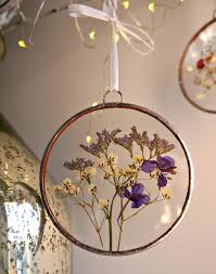 Remove leaves and place in container. Pressed Flower Circle Frame In Gift Box Babies Breath Blue Etsy In 2021 Dried Flower Frame Pressed Flowers Dried Flowers