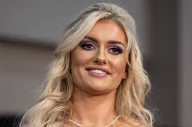 Mariah May's Instagram, Twitter & Facebook