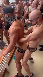 Bareback on cruise party - ThisVid.com