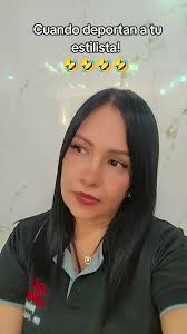 #humor #viral #parati #fyp Cuando deportan a tu estilista y ya se le olvidó  hablar spanish jajaja 🤣🤣😃😂😂