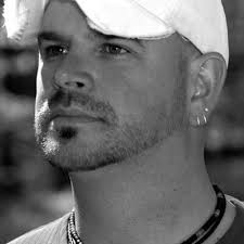 Steve Brownell (@SingerSteveB)