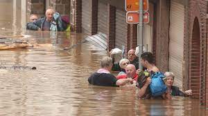 Minister van binnenlandse zaken roger lewentz. Rampzalige Toestand In Belgie Door Extreme Regenval Zes Doden Rtl Nieuws
