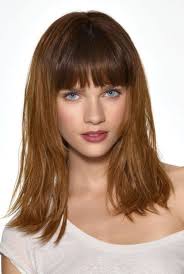 Coiffure est très important pour l'apparence des femmes et des hommes. Frange Cheveux Mi Long Coupe De Cheveux Coiffure Frange