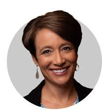 Kara Cotter's Instagram, Twitter & Facebook