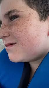 People think I made them by myself…. But I had some help 🤪 those genetics  are strong with these two those. Those eyes 👀 ❤️😍