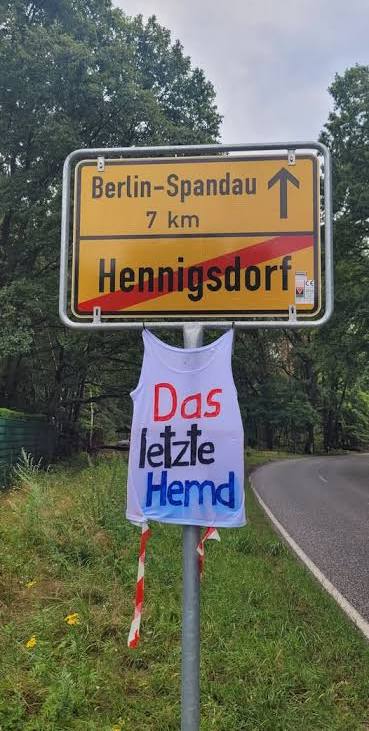 Aktion "Letztes Hemd" an Ortsschildern: Protestbewegung auch in Oberhavel &ndash; Staatsschutz pr&uuml;ft