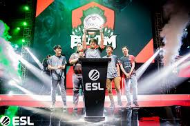 Evos esports, yang menjadi salah satu tim difavoritkan juara berhasil menunjukkan kelasnya. Evos Esports Crowned Champion Of The First Ever Esl Clash Of Nations Arena Of Valor In Front Of Home Crowd Esl Gaming Gmbh