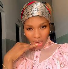 Guys if you have experienced whitlow Please what is the home remade??? 😞  Help a sister 😭 pains can kill 🤧