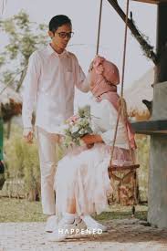 Webmasters, you can add your site in. 30 Foto Prewedding Hijab Casual Indoor Outdoor