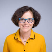 Christine Amara's Instagram, Twitter & Facebook