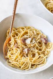 Easy And Delicious Carbonara Recipe Sugar And Charm Recipe In 2020 Recipes Carbonara Spaghetti Carbonara