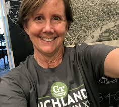 Candice Ethridge's Instagram, Twitter & Facebook