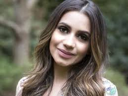 With community and experts, Kinly works to make sure nobody is parenting  alone