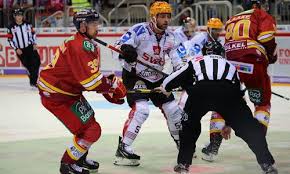 Most penalties are enforced by sending the offending player to a penalty box for a set number of minutes. Die Dusseldorfer Eg Bezwingt Die Mannheimer Adler Im Penalty Schiessen Mit 5 4 Eishockey Sport Report D De Dusseldorf Internetzeitung