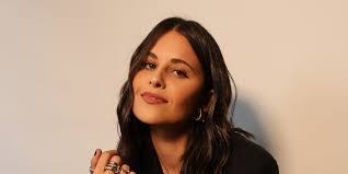 Dani Michelle's Instagram, Twitter & Facebook