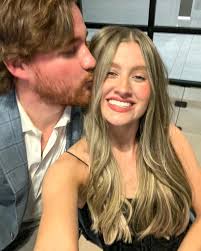 Hillary Henley's Instagram, Twitter & Facebook