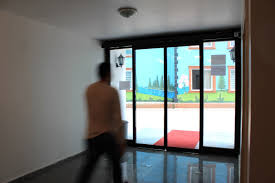 Record Dereli Aslan Mezlin Apartmanina Record D Sta 20 Dogrusal Yana Kayar Kapi Montaji Yapilmistir Cagatay Aluminyum Schuco Kayar Kapi Kaleler Kapilar