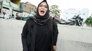 Berikut adalah jejak karir rina rina memulai awal karirnya dalam dunia tarik suara pada tahun 1995, swara mahardika, geronimo dan studio 26 menjadi saksi perjalanan rina dalam. D98cckfmifi7ym