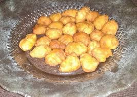 Biasanya dipadukan dengan saos tomat atau pedas dan disantap ketika masih panas. Resep Terigu Goreng Sederhana Oleh Zulfa N A Cookpad