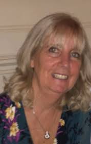 Caroline Nee's Instagram, Twitter & Facebook