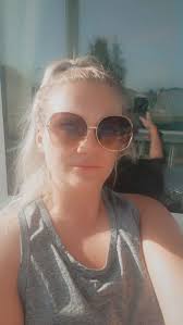 Family pay tribute to Glasgow mum-of-three with 'biggest smile' after death  aged 36