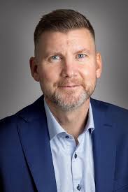 PETER ÖQVIST BLIR NYA GENERALSEKRETERAREN PÅ FÖRBUNDET Här har vi en bomb  som kom från ingenstans. Egentligen står det nästan som en liten fotnot på  förbundets hemsida, men Peter Öqvist kommer att