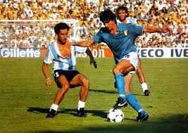 Diego maradona at world cup 1982: Argentina Italia 82 Mundial De Futbol Futbol Seleccion Argentina De Futbol